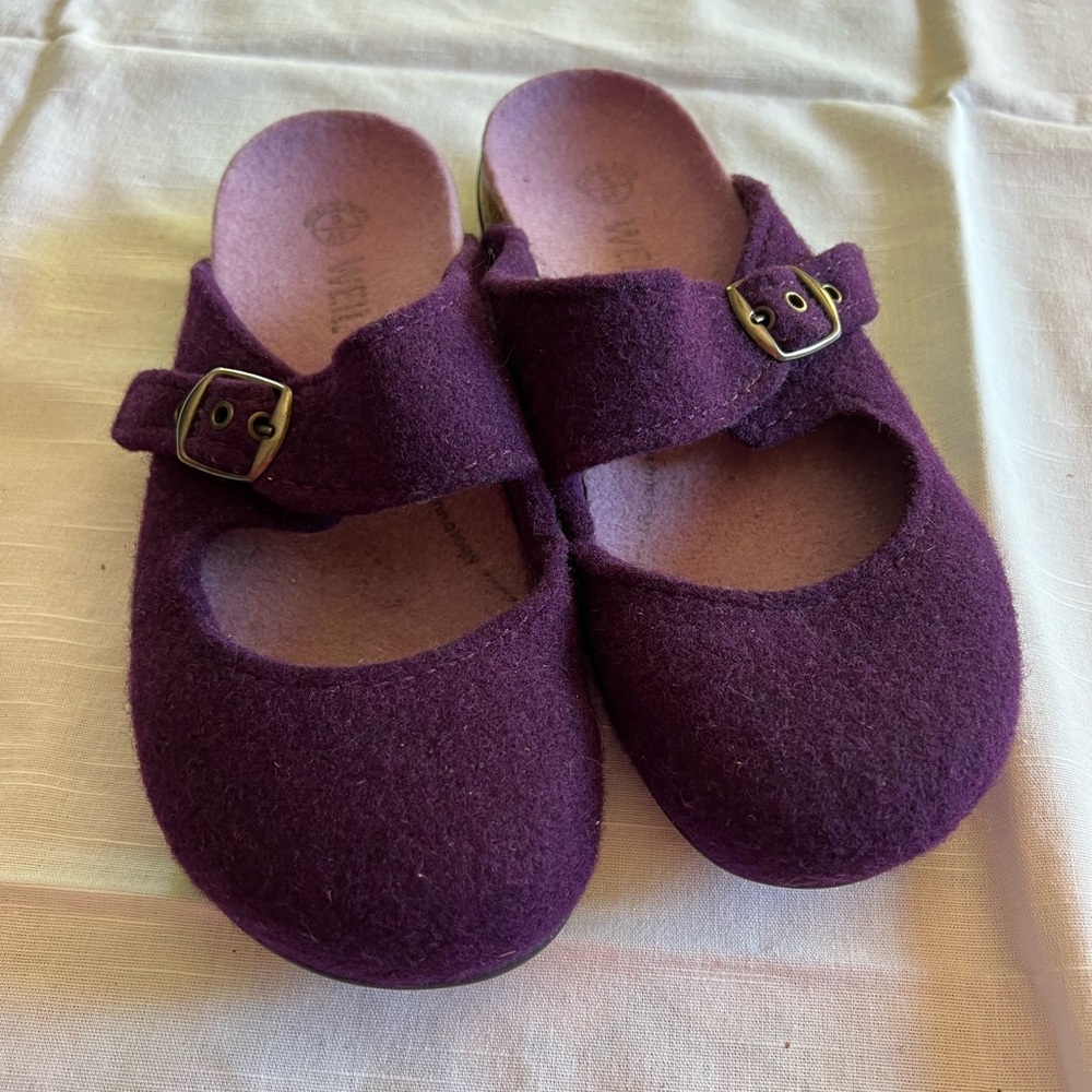 Dr Andrew Weil Orthoheel purple clogs 8